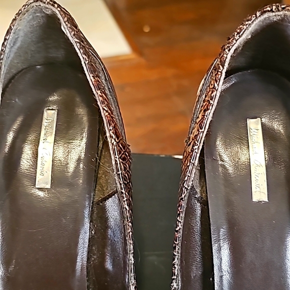 Michael Antonio Designer Shoes, Sz 8.5, Brown Patent Leather, Pointy Toe, 4" Hee - Picture 3 of 12